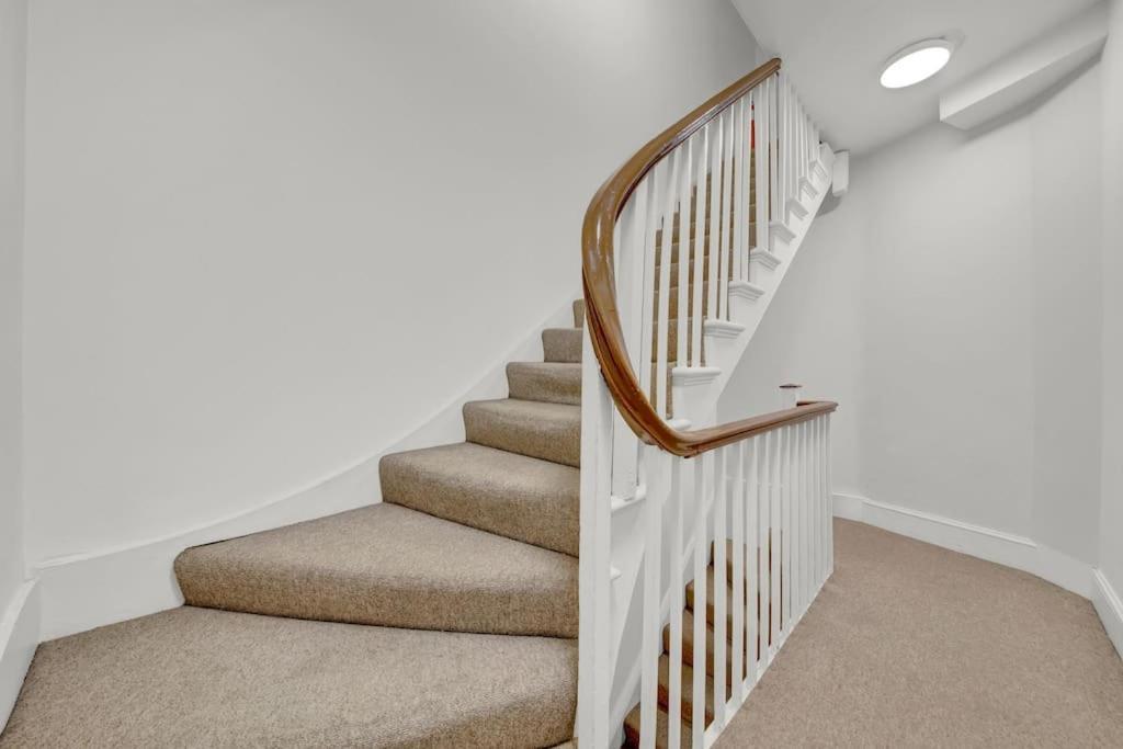 The Bayswater - Excellent Central Location Appartement Londen