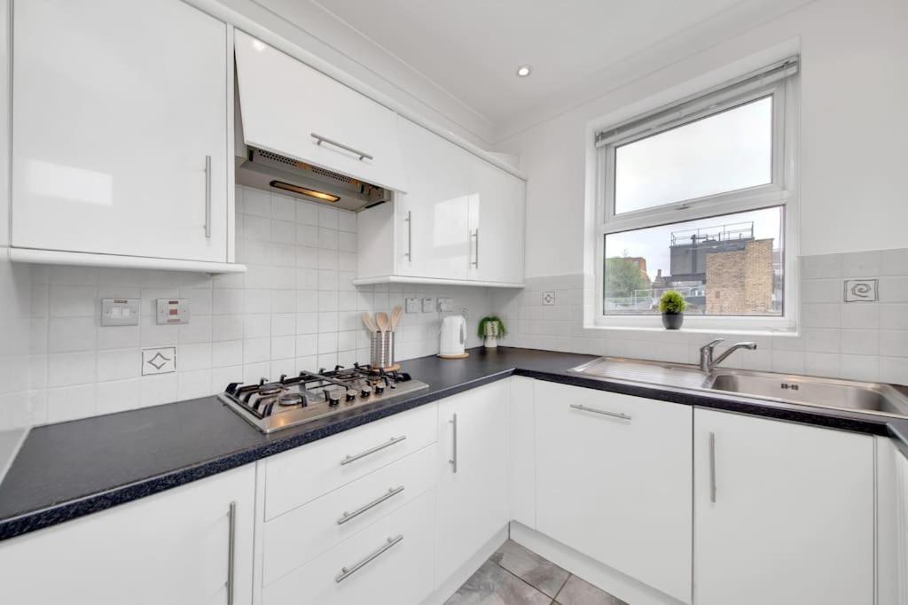 The Bayswater - Excellent Central Location Appartement
